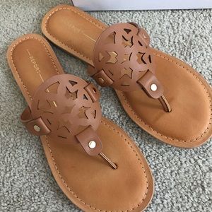 report womens genie sandal